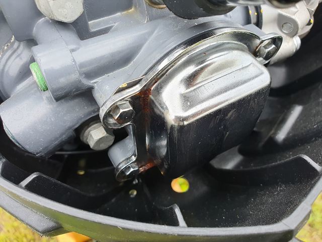 スズキ DF2 3年使用の状態と出航前点検: 喰いたい魚は自分で釣れよ スズキ DF2 3年使用の状態と出航前点検: 喰いたい魚は自分で釣れよ